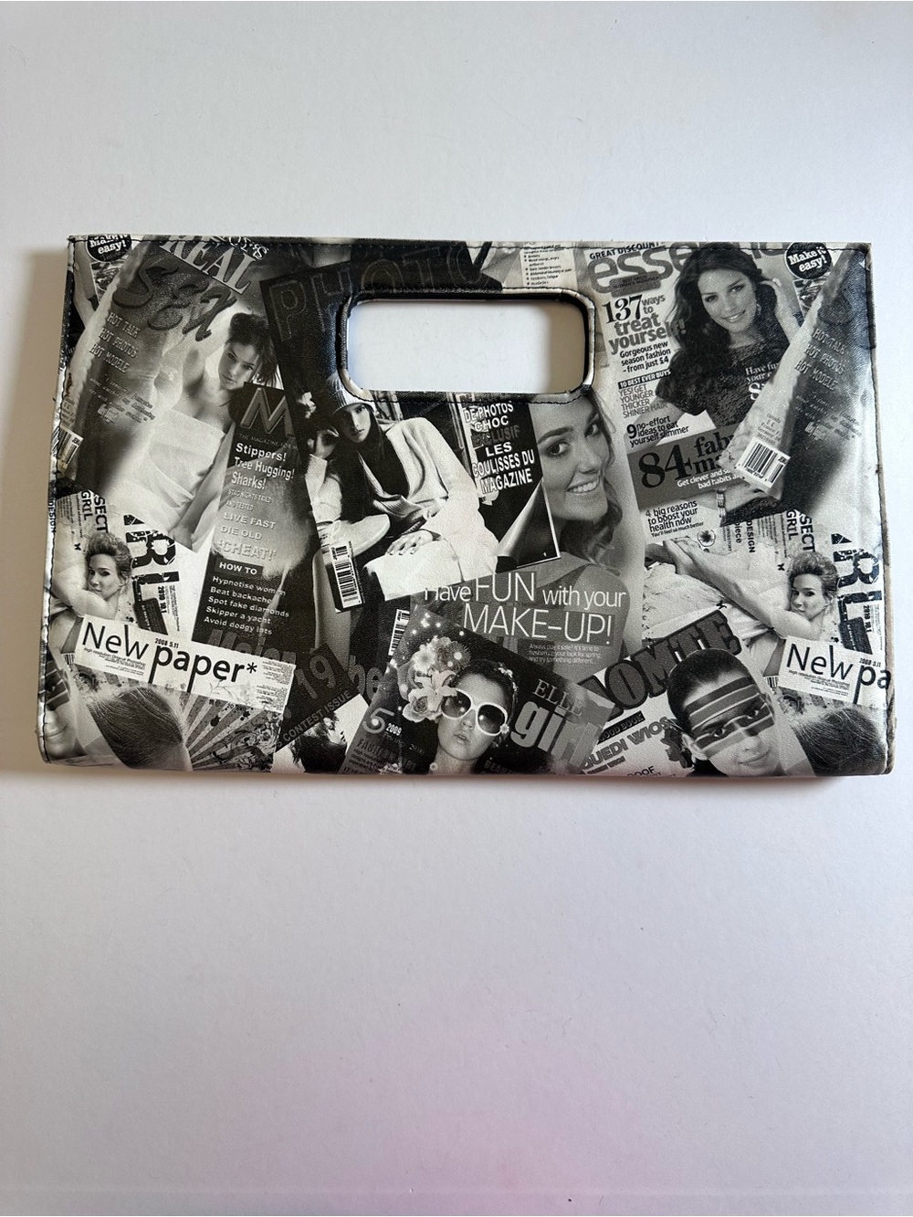 🖤 Y2K IT-GIRL EDITORIAL CLUTCH — BLACK & WHITE MAGAZINE COLLAGE STATEMENT BAG